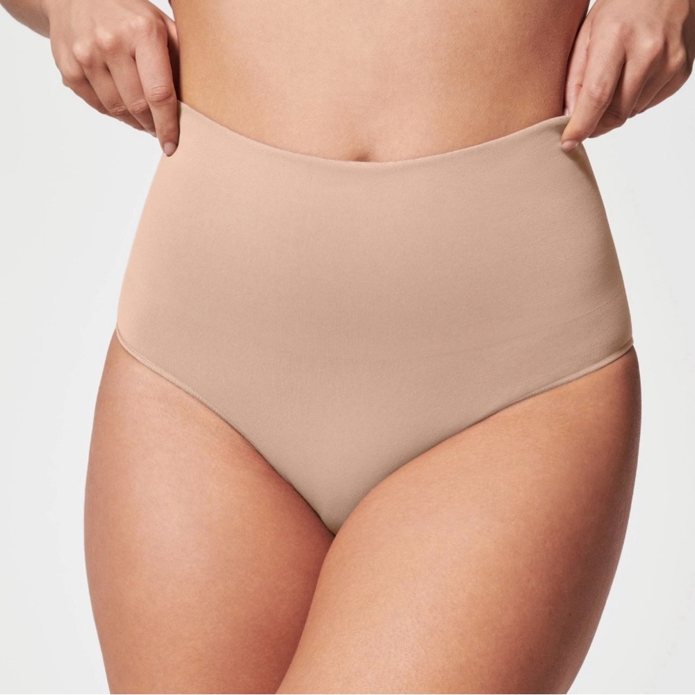 SPANX EcoCare Seamless Shaping Thong